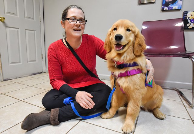 Family Raises Service Dog For Daughter With Epilepsy Thehomewoodstar Com