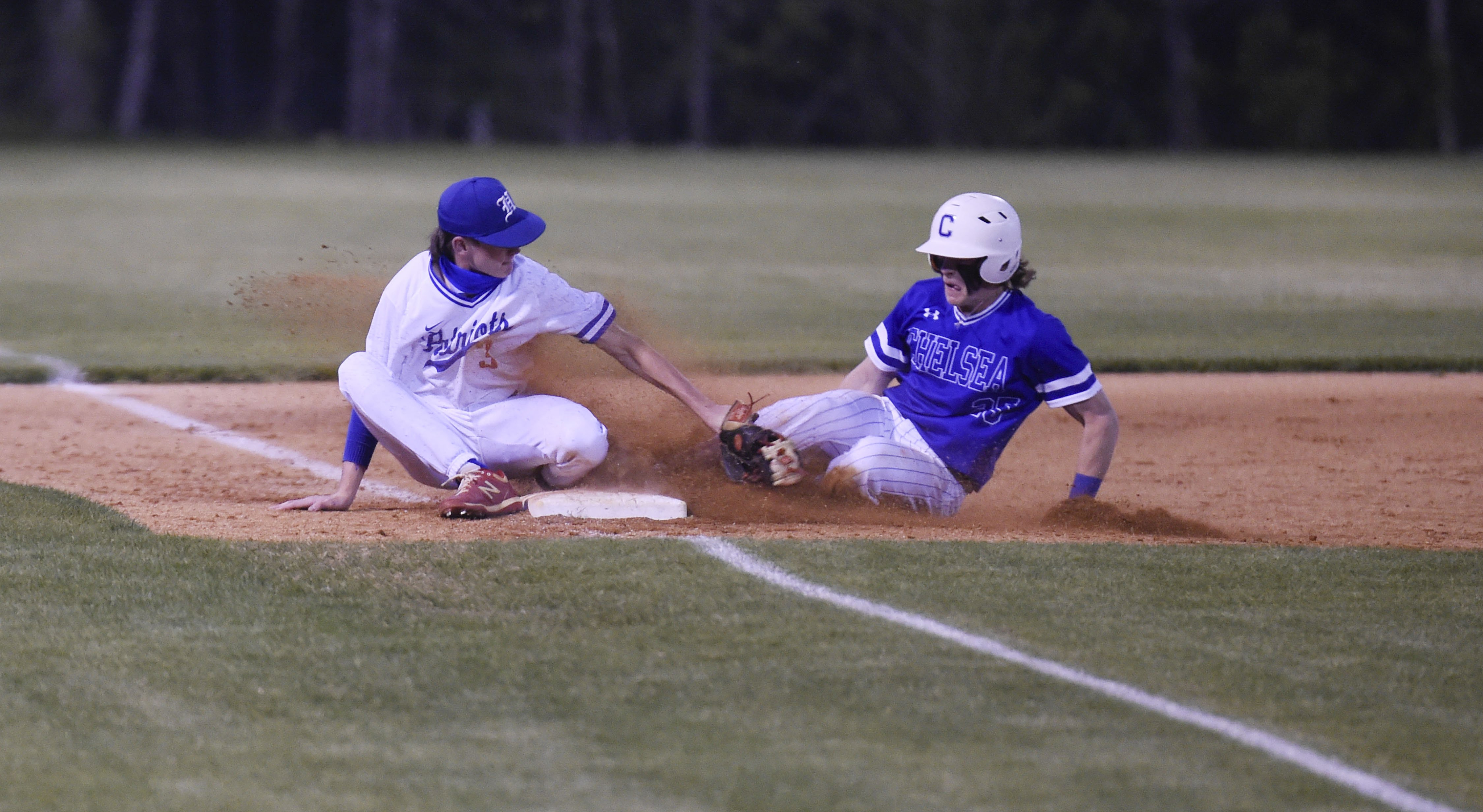 The Top 3 Youth Baseball Cleats - The Hitting Vault