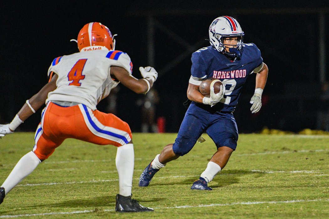 Homewood Patriots Defeat Chilton County Tigers 34-13 in Class 6A, Region 3 Game