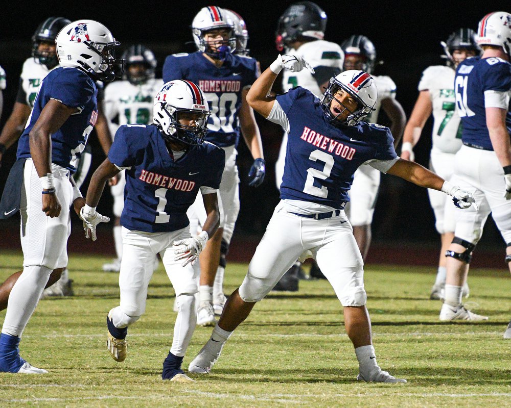 Homewood Patriots secure playoff spot with 31-21 win over Pelham Panthers