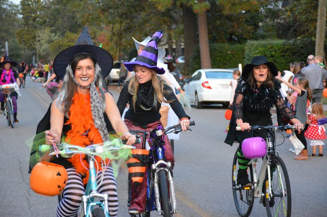 Homewood Witches Ride-15.jpg