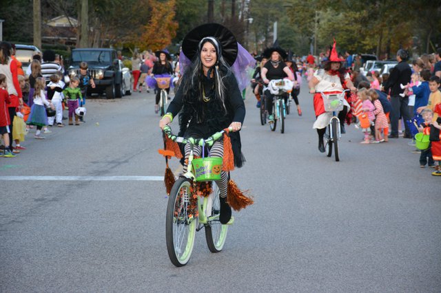 Homewood Witches Ride-7.jpg