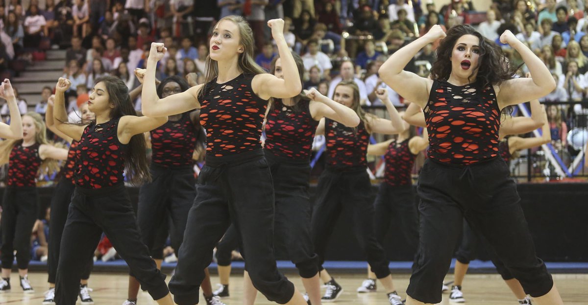 Students bring spirit to Homewood High School for week